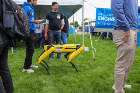Yubie, a robot dog recently acquired by the university, also made an appearance.